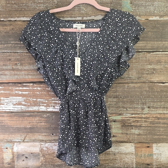 Max Studio Black and White Dotted Blouse W/tie, Size L, NWT - Picture 1 of 5